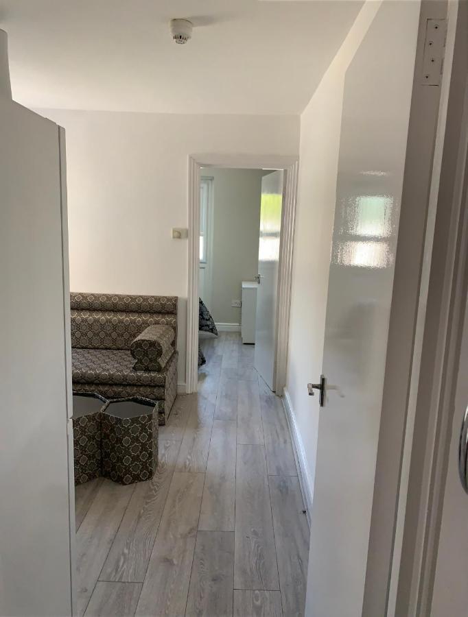Beautiful Hoe Street First Floor One Bedroom Apartment B Walthamstow Londra Dış mekan fotoğraf