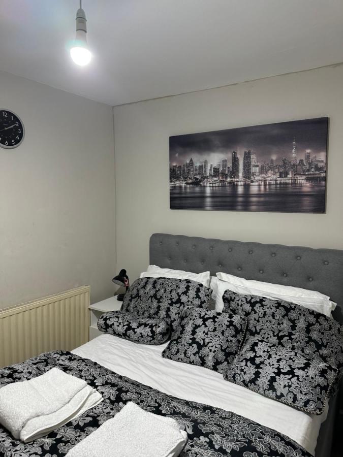 Beautiful Hoe Street First Floor One Bedroom Apartment B Walthamstow Londra Dış mekan fotoğraf